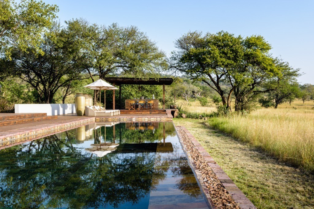 serengeti-house_swimming_sm